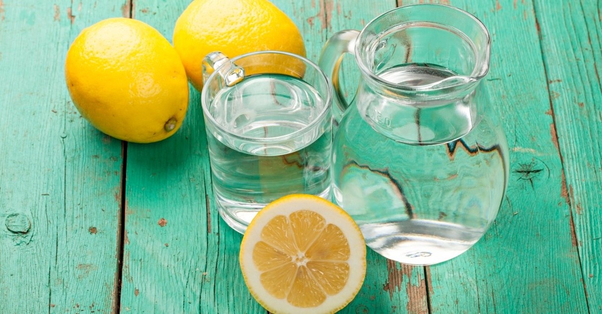 Пейте воду с лимоном вместо таблеток для лечения этих 13 проблем со здоровьем!